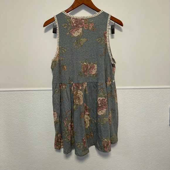 143 Story By Line Uo Women's Grey Pink Floral Tunic Top Size L - Picture 9 of 11